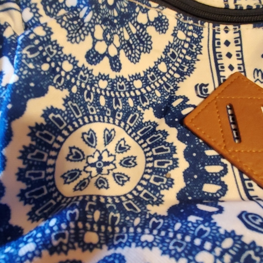 Backpack - Picture 4 of 4